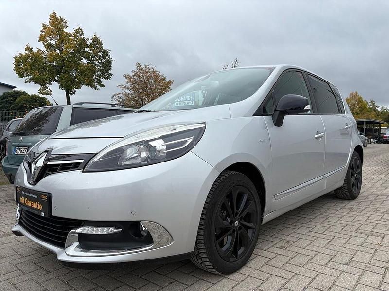 Silber Gebraucht 2015 Renault Scénic III Bose Edition Van / Kleinbus | 8.990 € (Fairer Preis) - Bild 1/4