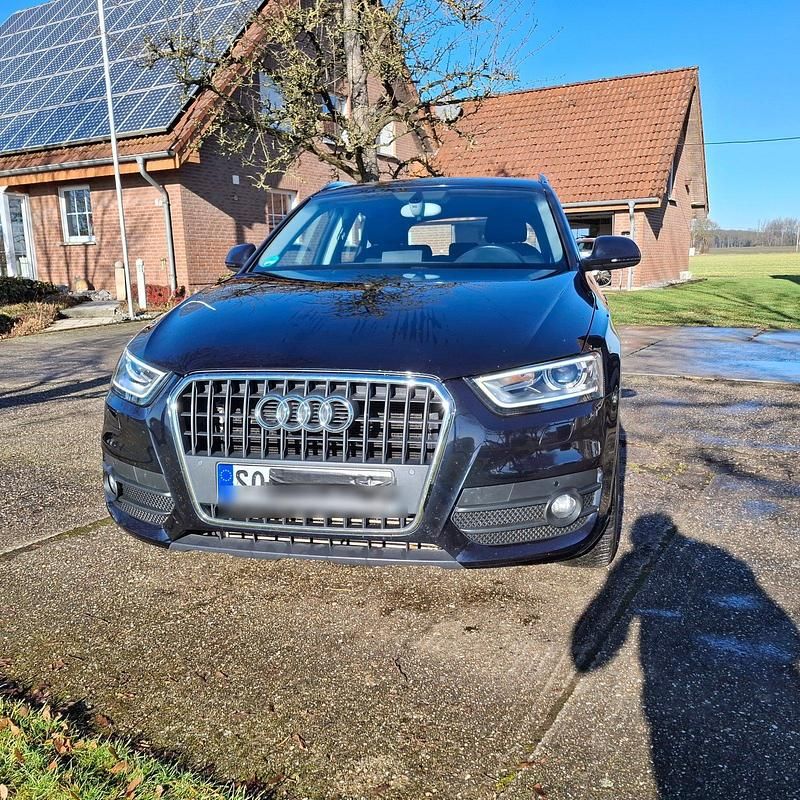 Gebraucht Audi Q3 Comfort 140 PS (102 kW) 2013 Blau SUV