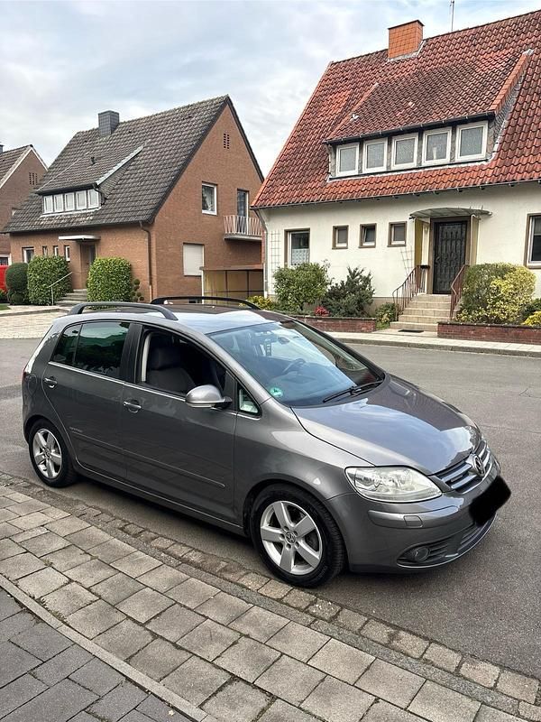 Grau Gebraucht 2008 VW Golf Plus United Van / Kleinbus | 2.700 € (Teuer) - Bild 1/4