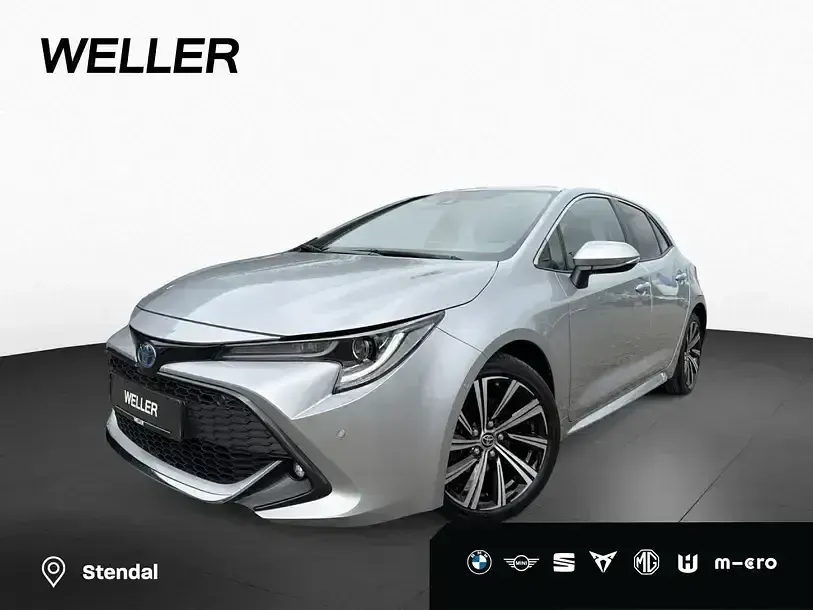 Second-hand Toyota Corolla 2023 Argintiu Berlinǎ