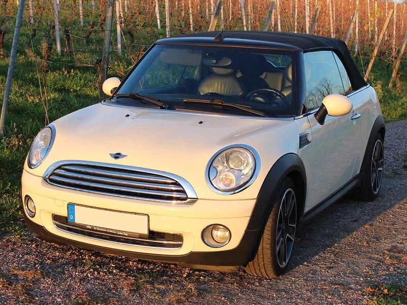 Weiß Gebraucht 2010 Mini Cooper Cabriolet Cabrio | 6.999 € (Fairer Preis) - Bild 1/4