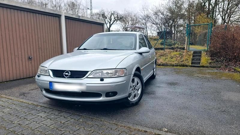 Gebraucht Opel Vectra 125 PS (91 kW) 2002 Silber Limousine