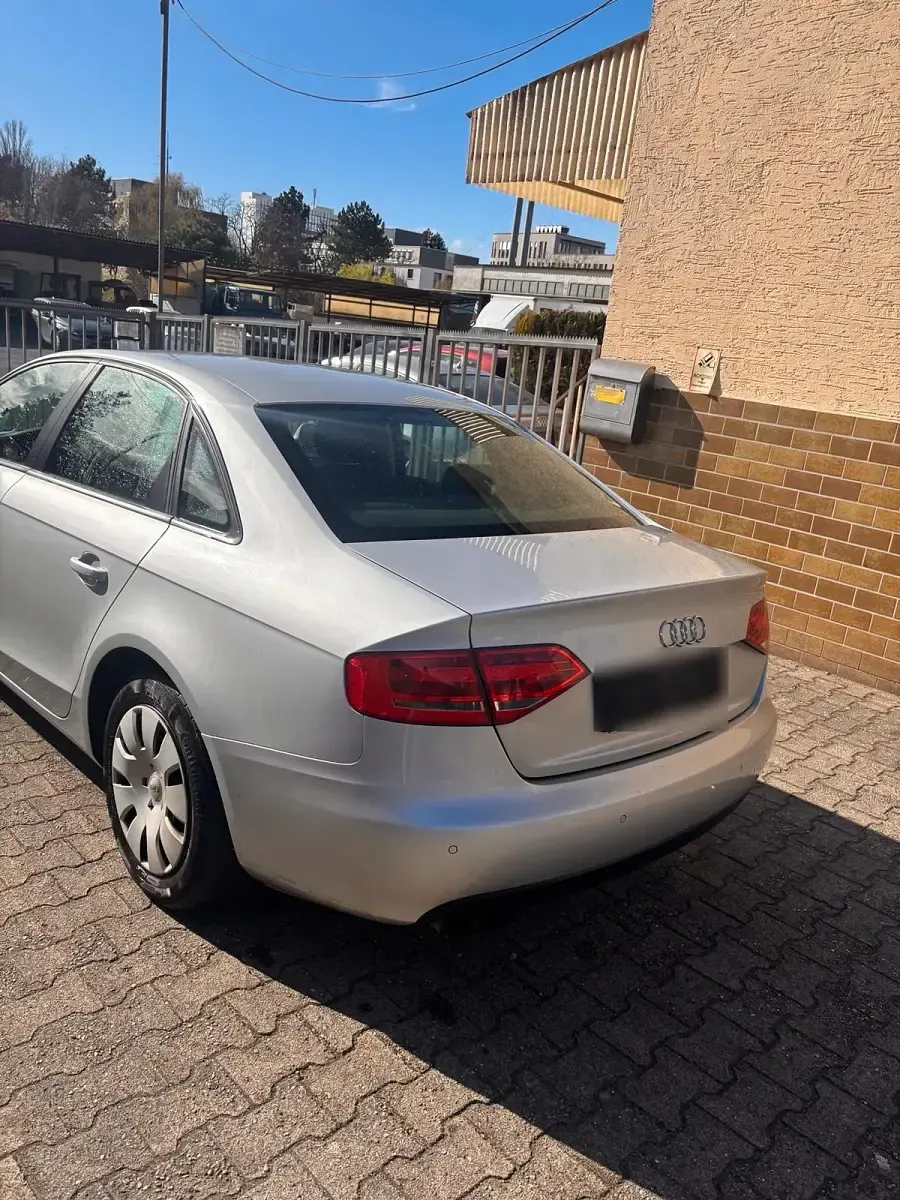Gebraucht Audi A4 118 PS (86 kW) 2008 Silber Limousine