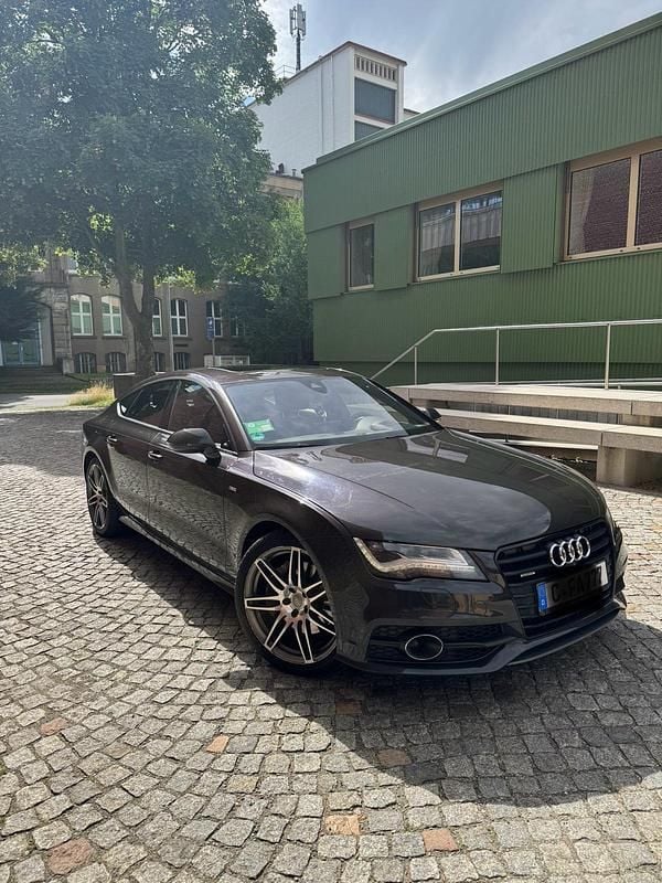 Grau Gebraucht 2012 Audi A7 Kleinwagen | 16.500 € (Fairer Preis) - Bild 1/4