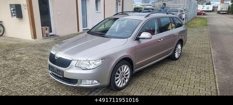 Beige Gebraucht 2013 Skoda Superb Exclusive Kombi | 7.990 € (Guter Preis) - Bild 1/4