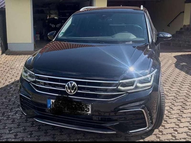 Schwarz Gebraucht 2021 VW Tiguan Mountain SUV | 32.800 € (Fairer Preis) - Bild 1/4