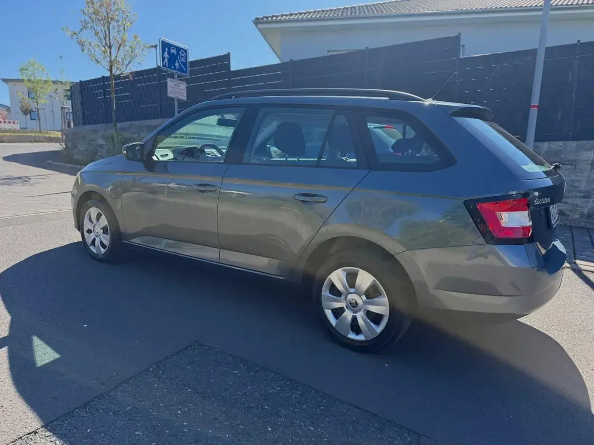 Używany Skoda Fabia 75 KM (55 kW) 2018 Czarny Hatchback