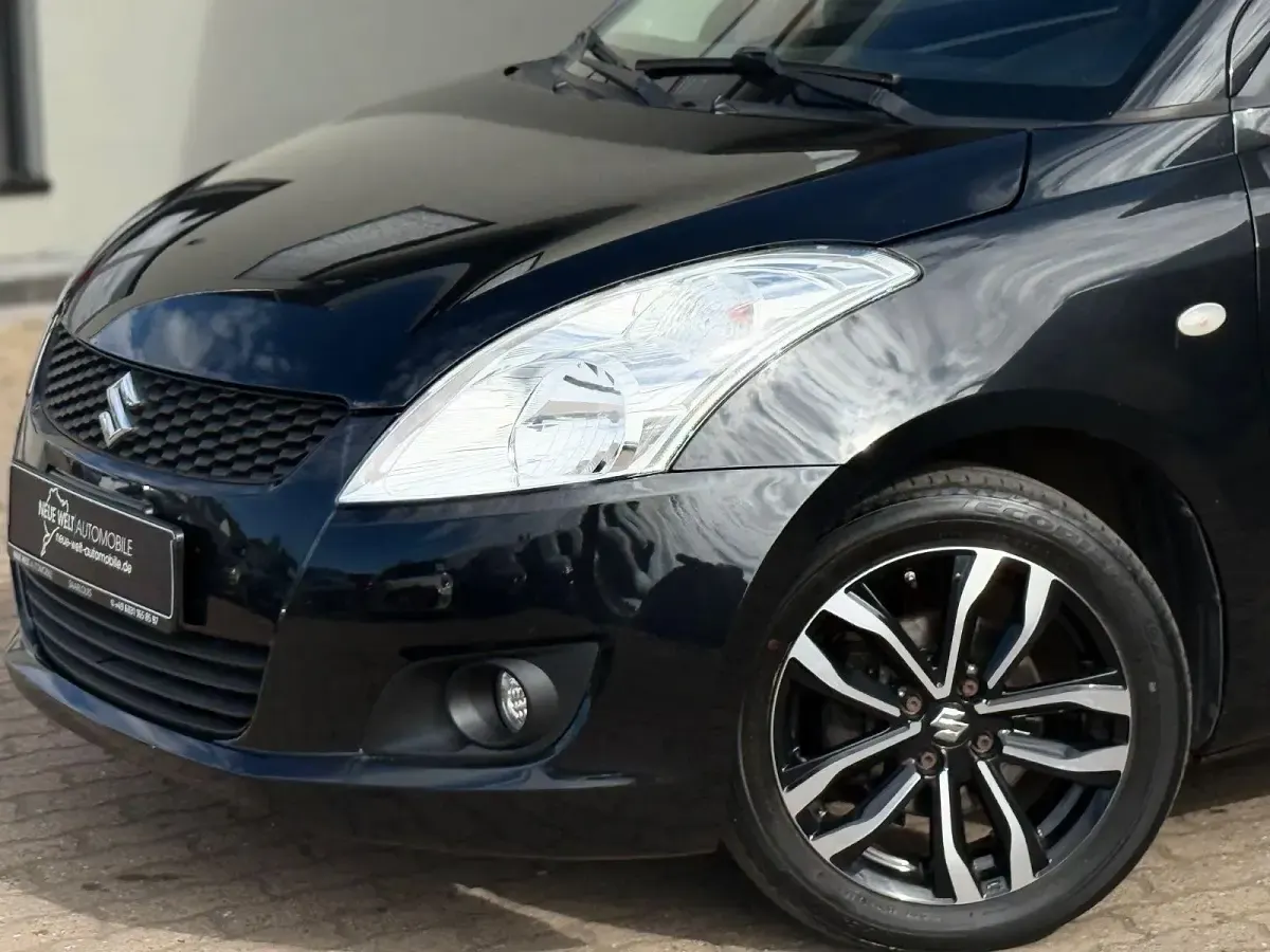 Gebraucht Suzuki Swift 94 PS (69 kW) 2015 Schwarz Kleinwagen