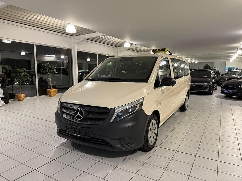 Gebraucht Mercedes Vito 136 PS (100 kW) 2018 Gelb Van