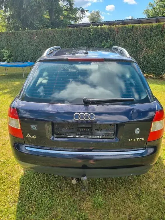 Gebraucht Audi A4 101 PS (74 kW) 2003 Blau Kombi