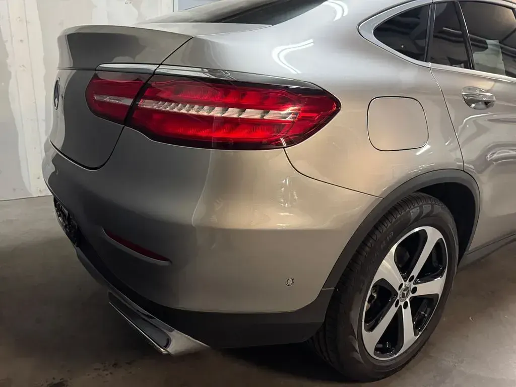 Gebraucht Mercedes GLC250 211 PS (155 kW) 2019 Silber Coupé