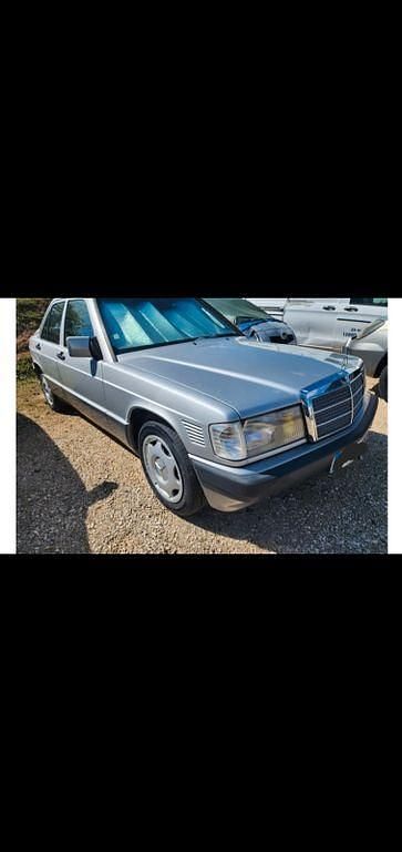 Blau Gebraucht 1991 Mercedes 190 Limousine | 11.800 € - Bild 1/3