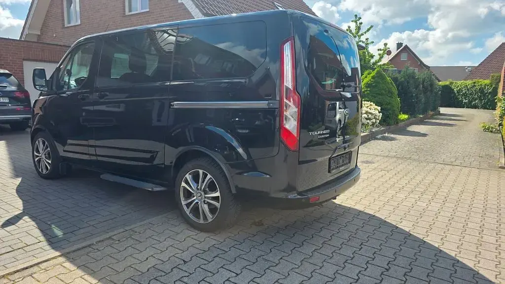 Gebraucht Ford Transit Custom Titanium 155 PS (114 kW) 2016 Schwarz Van / Kleinbus