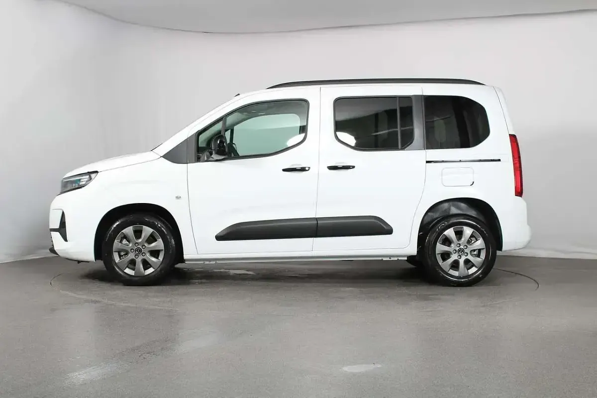Neu Opel Combo Edition 102 PS (75 kW) 2026 Weiß Van / Kleinbus