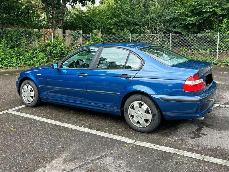 Gebraucht BMW 318 143 PS (105 kW) 2002 Grau Limousine