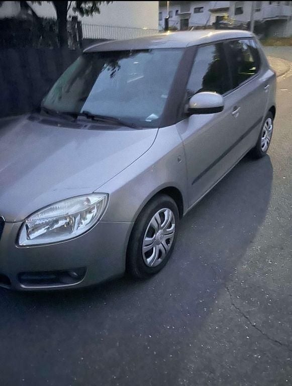 Gebraucht Skoda Fabia Classic 86 PS (63 kW) 2009 Gold Limousine