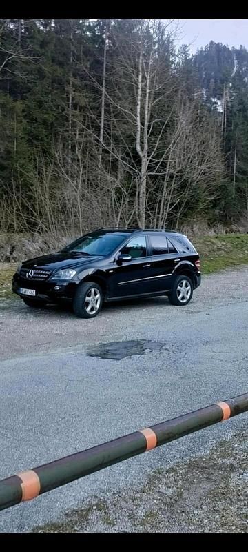 Schwarz Gebraucht 2008 Mercedes ML280 SUV | 9.200 € (Fairer Preis) - Bild 1/4