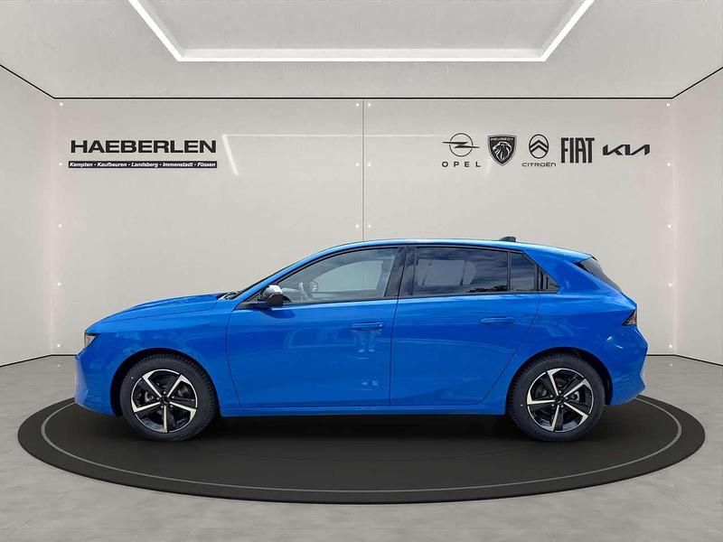Neu Opel Astra Edition 131 PS (96 kW) 2025 Athletik blau (metallic) Limousine