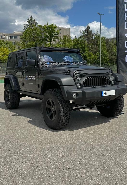 Grau Gebraucht 2018 Jeep Wrangler Rubicon SUV | 40.999 € (Etwas zu teuer) - Bild 1/1