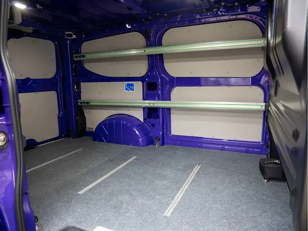 Neu Ford Transit Custom 170 PS (125 kW) 2025 Violett Van / Kleinbus