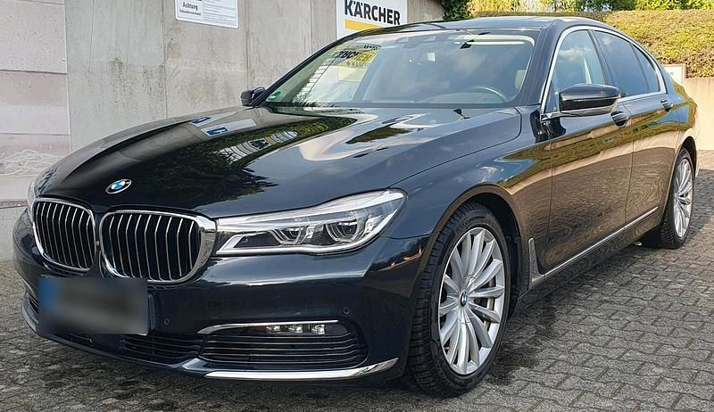 Gebraucht BMW 730 2016 Schwarz Limousine