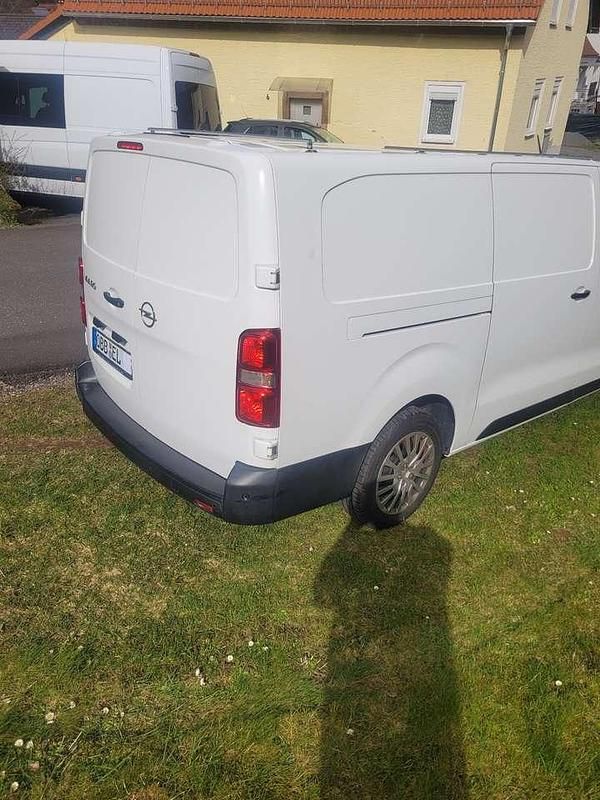 Gebraucht Opel Vivaro Edition 150 PS (110 kW) 2021 Weiß Van / Kleinbus