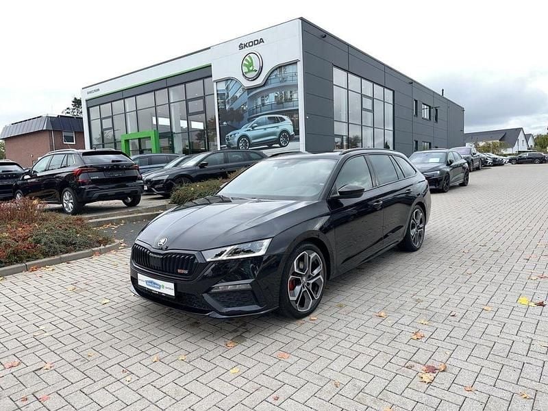 Schwarz Gebraucht 2022 Skoda Octavia RS Kombi | 31.450 € (Fairer Preis) - Bild 1/4