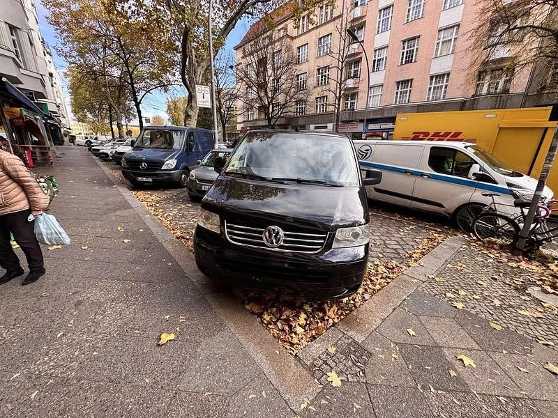 Gebraucht VW Multivan Highline 174 PS (127 kW) 2005 Schwarz Van
