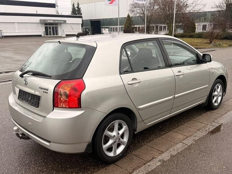 Gebraucht Toyota Corolla Sol 90 PS (66 kW) 2005 Silber Limousine