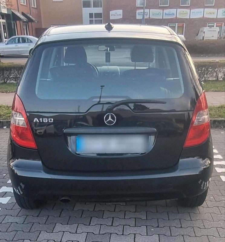 Gebraucht Mercedes A180 116 PS (85 kW) 2009 Schwarz Kleinwagen