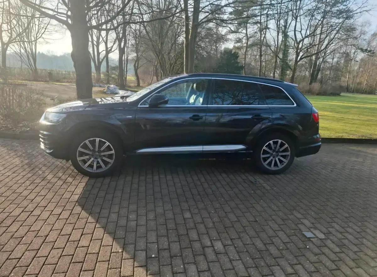 Gebraucht Audi Q7 Comfort 272 PS (200 kW) 2017 Blau SUV