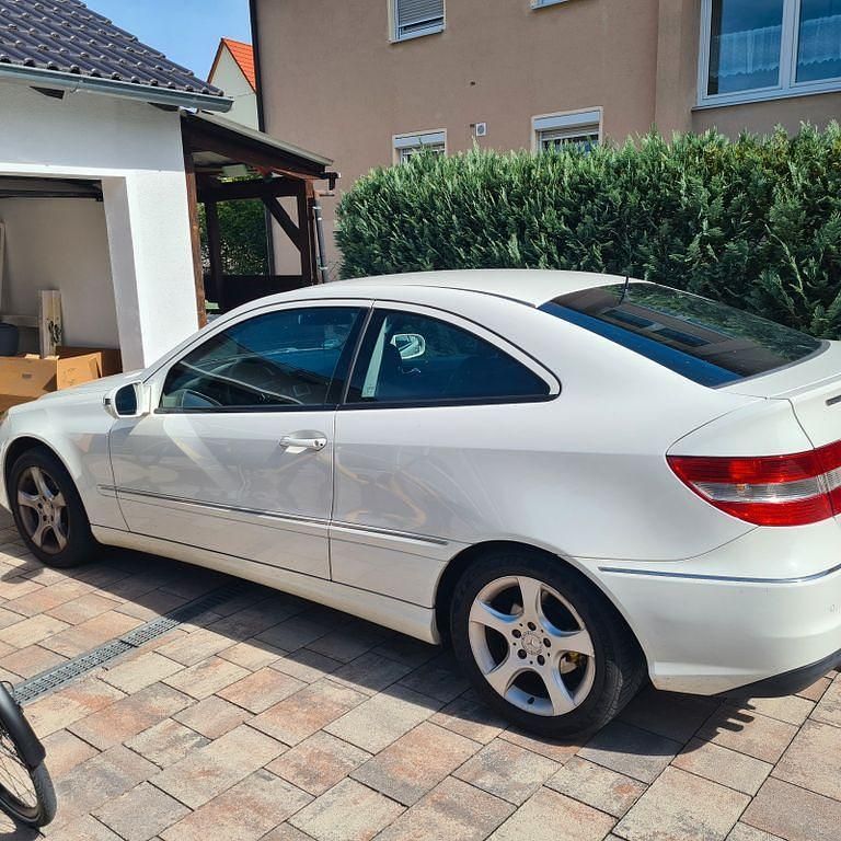 Weiß Gebraucht 2008 Mercedes CLC200 Kleinwagen | 4.600 € (Fairer Preis) - Bild 1/4