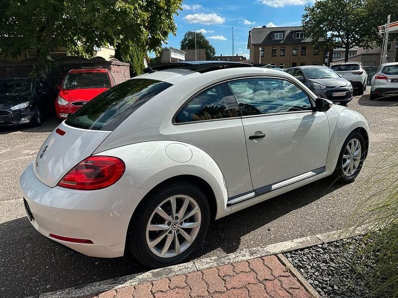 Gebraucht VW Beetle Basis 105 PS (77 kW) 2014 Weiß