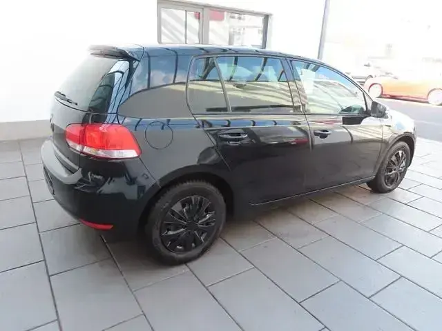 Second-hand VW Golf VI Comfortline 80 CP (58 kW) 2010 Negru Hatchback