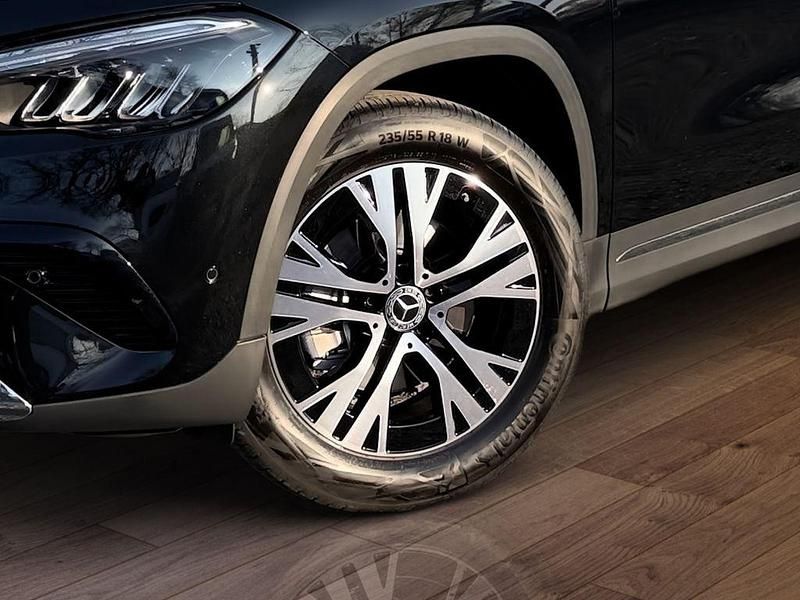 Gebraucht Mercedes GLA180 Progressive 136 PS (100 kW) 2025 Schwarz SUV