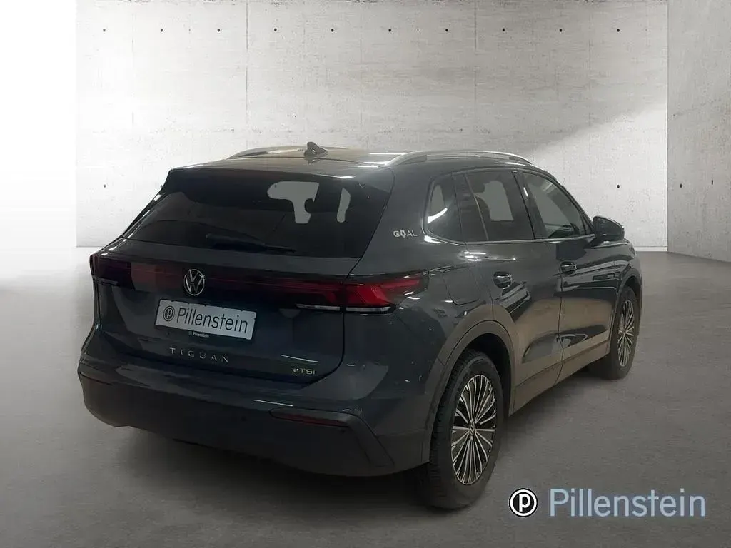 Gebraucht VW Tiguan Goal 150 PS (110 kW) 2025 Grau SUV