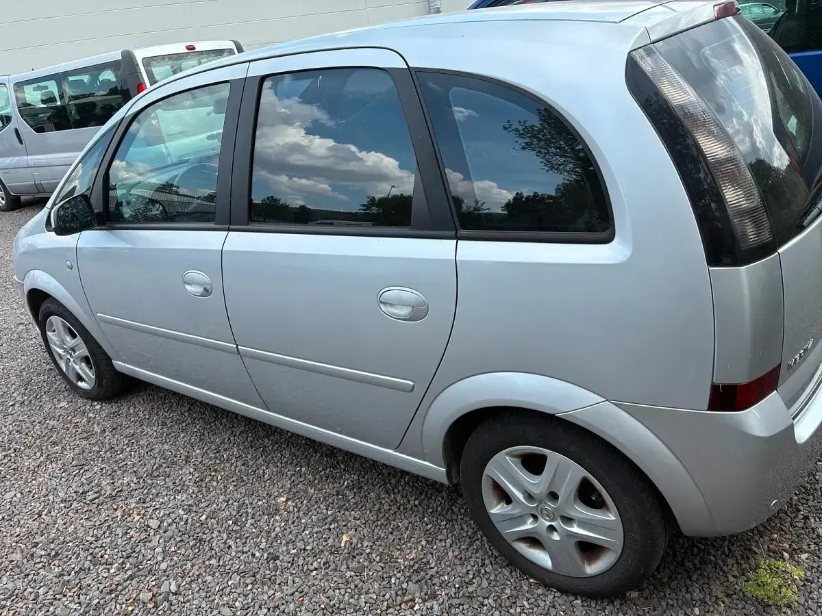 Gebraucht Opel Meriva 105 PS (77 kW) 2009 Grau Van / Kleinbus