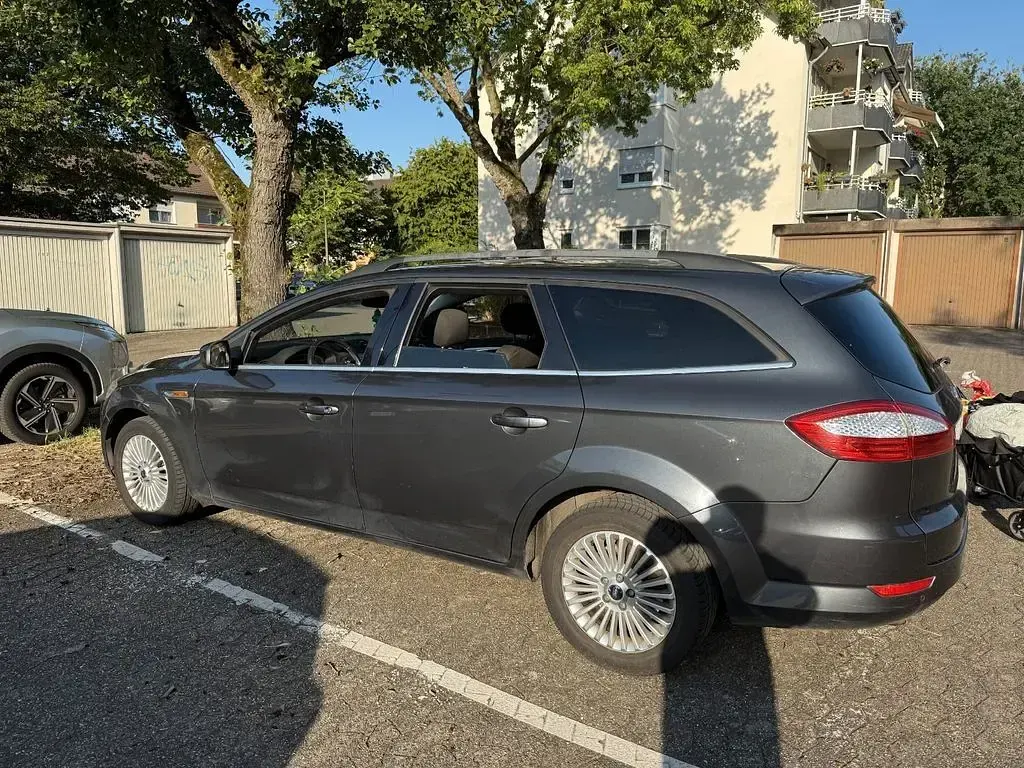 Gebraucht Ford Mondeo Titanium 140 PS (102 kW) 2008 Grau Limousine