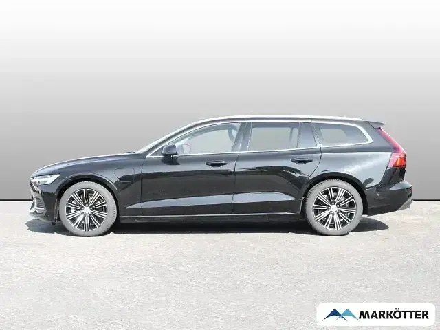 Gebraucht Volvo V60 Plus 349 PS (256 kW) 2025 Schwarz Kombi