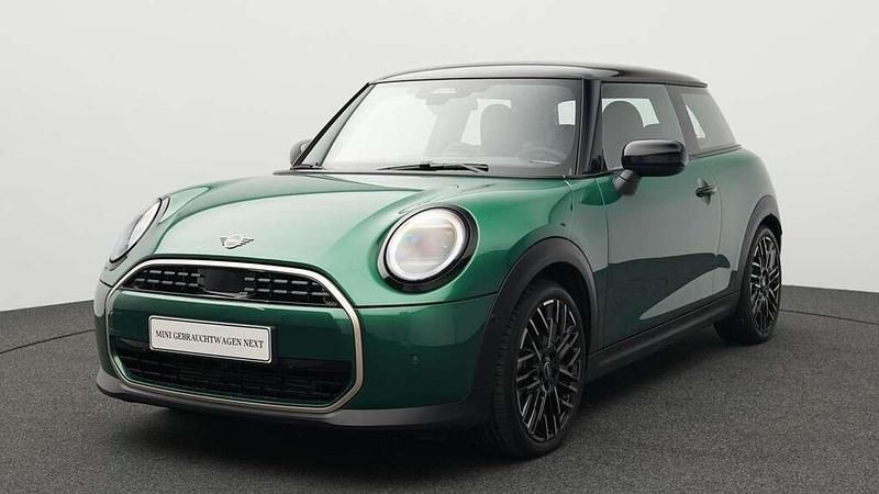 Grün Gebraucht 2024 Mini Cooper Favoured Kleinwagen | 27.326 € (Fairer Preis) - Bild 1/4