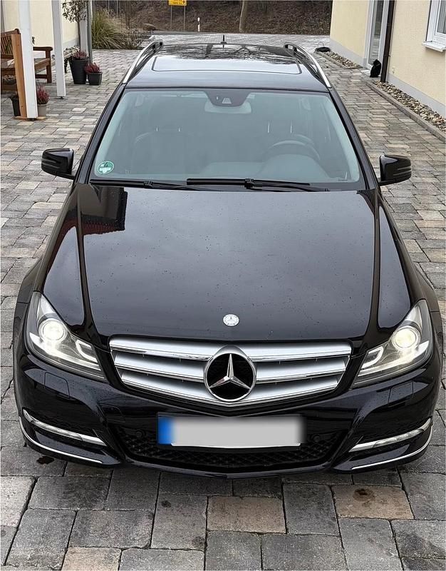 Gebraucht Mercedes C300 231 PS (169 kW) 2012 Schwarz Kombi