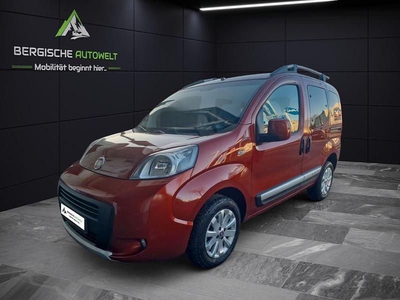Gebraucht Fiat Qubo Trekking 75 PS (55 kW) 2013 Rot Van / Kleinbus