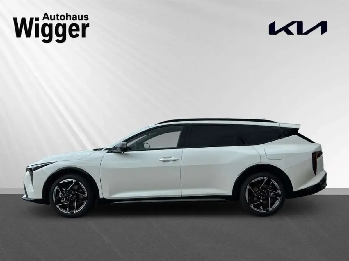 Neu Kia K4 GT-Line 179 PS (131 kW) 2026 Snow white pearl Kombi