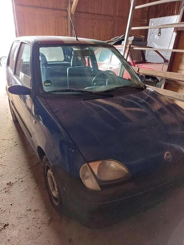 Blau Gebraucht 2001 Fiat Seicento Kleinwagen | 900 € (Guter Preis) - Bild 1/4