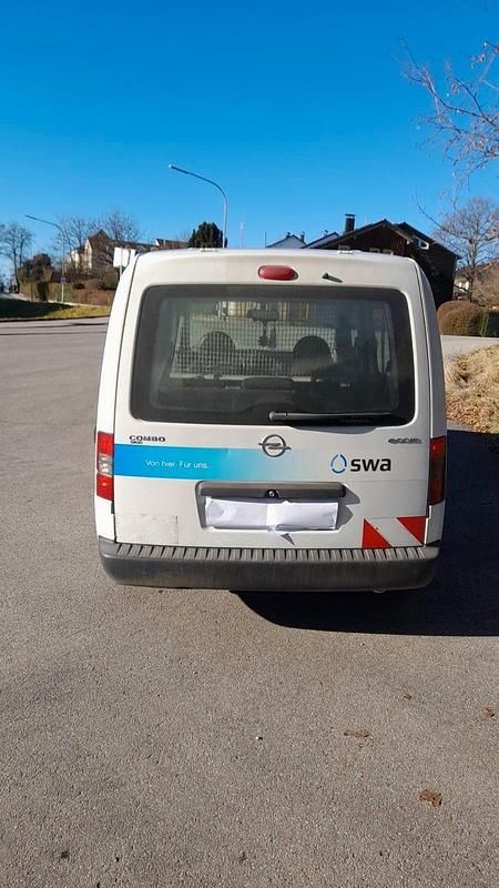 Gebraucht Opel Combo Life 94 PS (69 kW) 2008 Silber Kombi