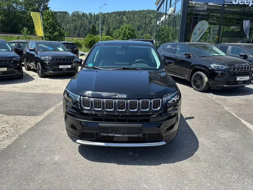 Gebraucht Jeep Compass Altitude 131 PS (96 kW) 2024 Schwarz SUV