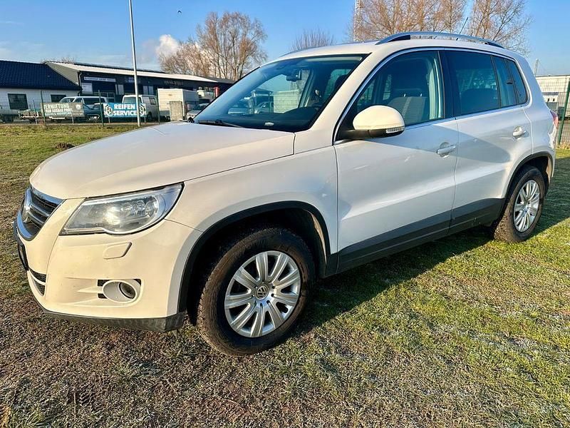 Weiß Gebraucht 2010 VW Tiguan Sportline SUV | 5.800 € (Fairer Preis) - Bild 1/4