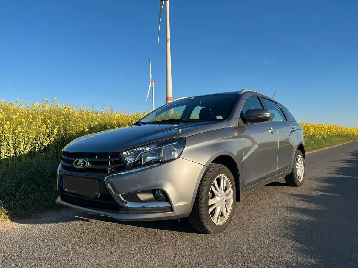 Second-hand Lada Vesta 122 CP (89 kW) 2019 Gri Break
