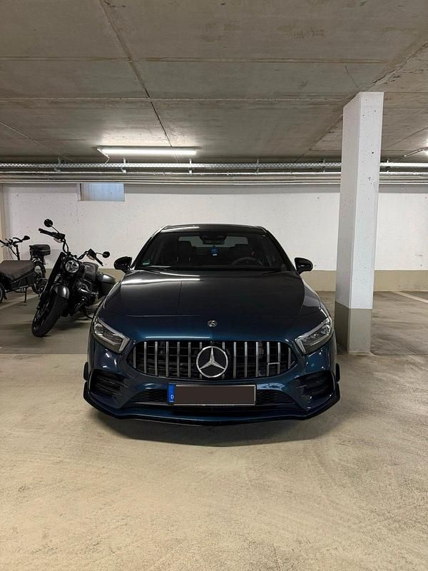 Blau Gebraucht 2020 Mercedes A35 AMG AMG Limousine | 30.000 € (Fairer Preis) - Bild 1/4