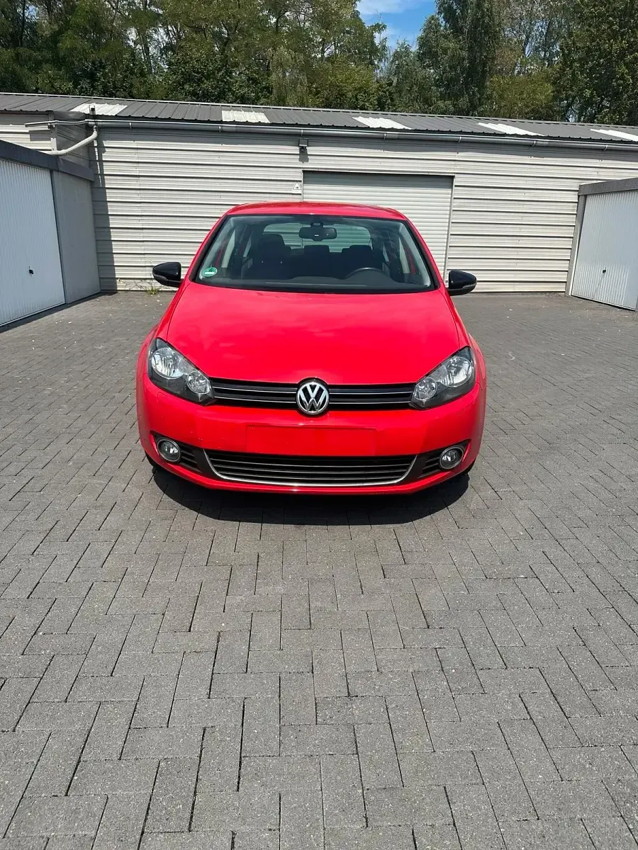 Gebraucht VW Golf VI Style 86 PS (63 kW) 2012 Rot Kleinwagen